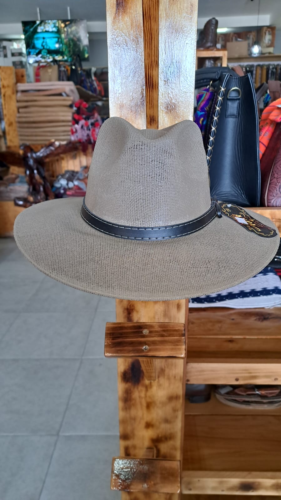 SOMBRERO YUTE EXPLORER PIEDRA