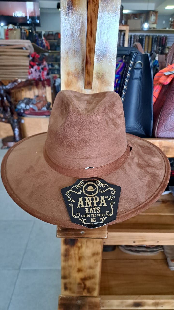 SOMBRERO EXPLORER GAMUZA MIEL