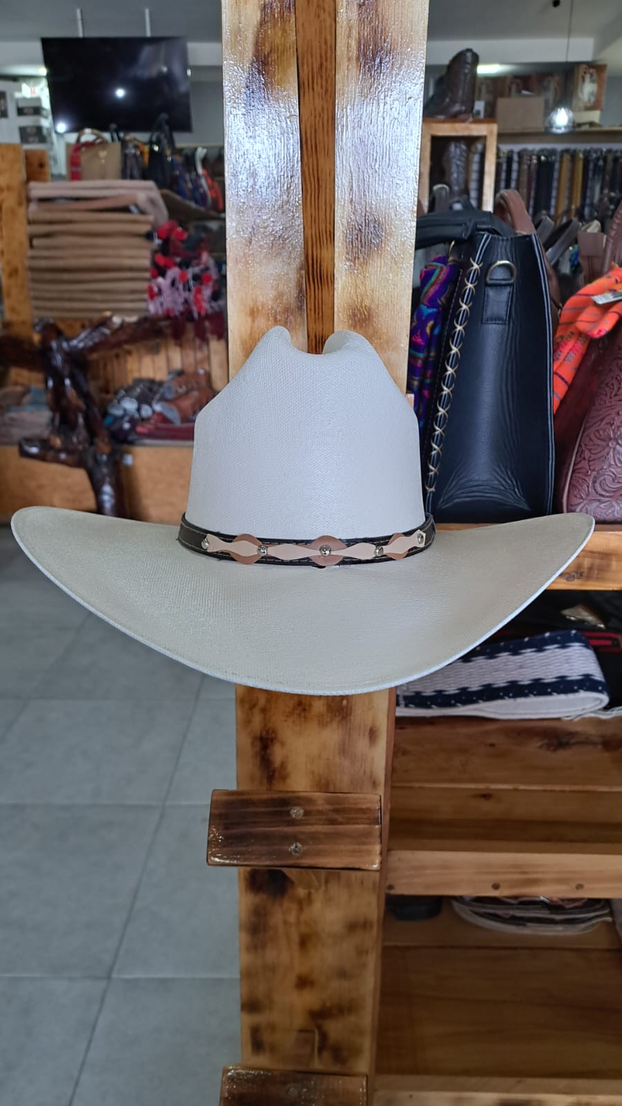 SOMBRERO BANGORA AMERICANO FINO