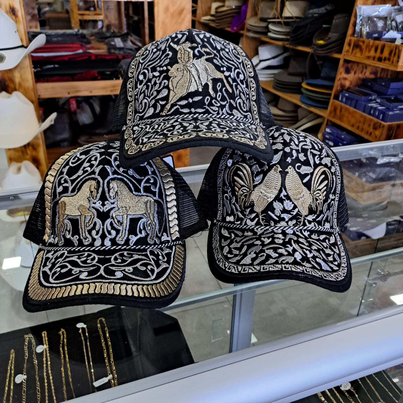 Gorra metalica VARIEDAD DE DISEÑOS