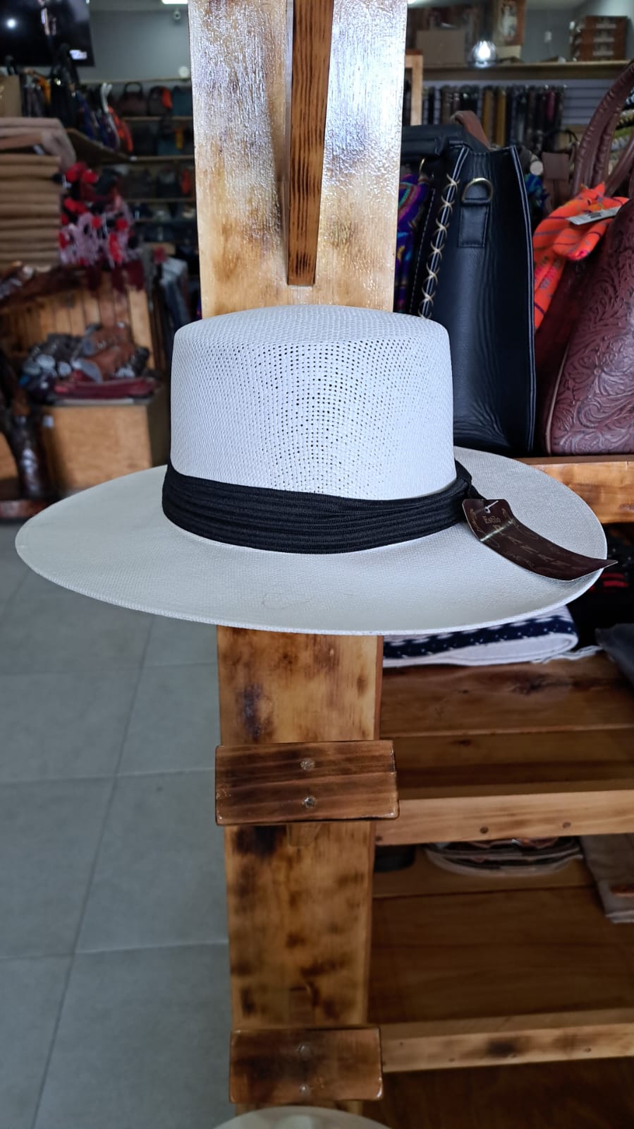 SOMBRERO LONA CORDOBE BLANCO