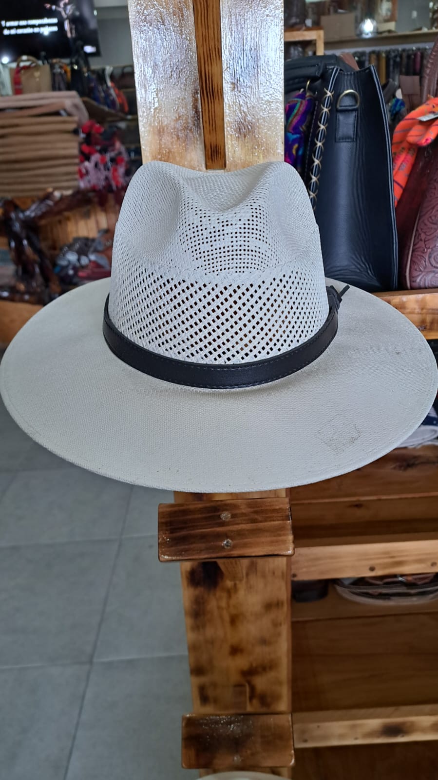 SOMBRERO RONDADO ADULTO CREMA