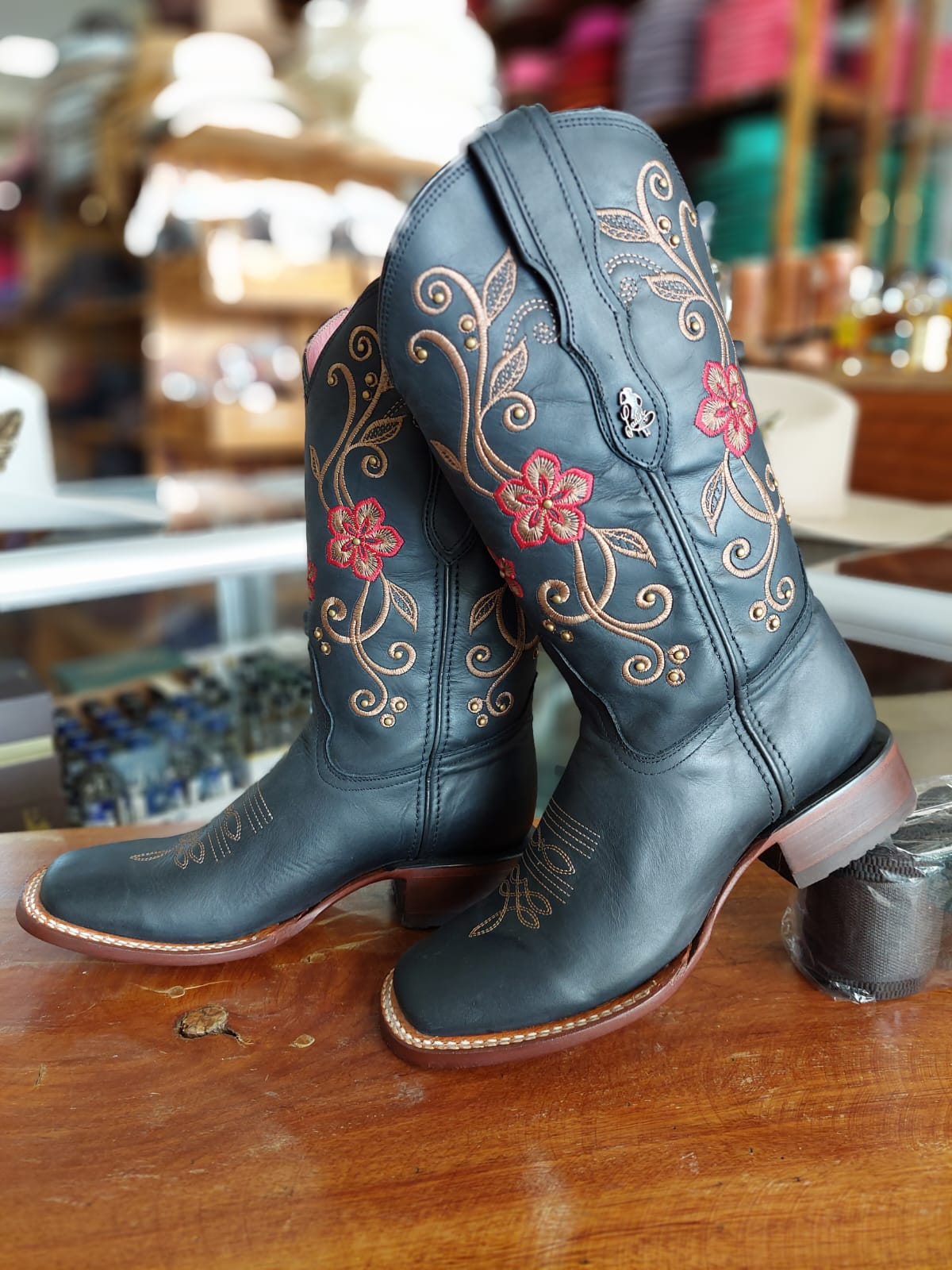 BOTA PARA DAMA Adorada tan negra