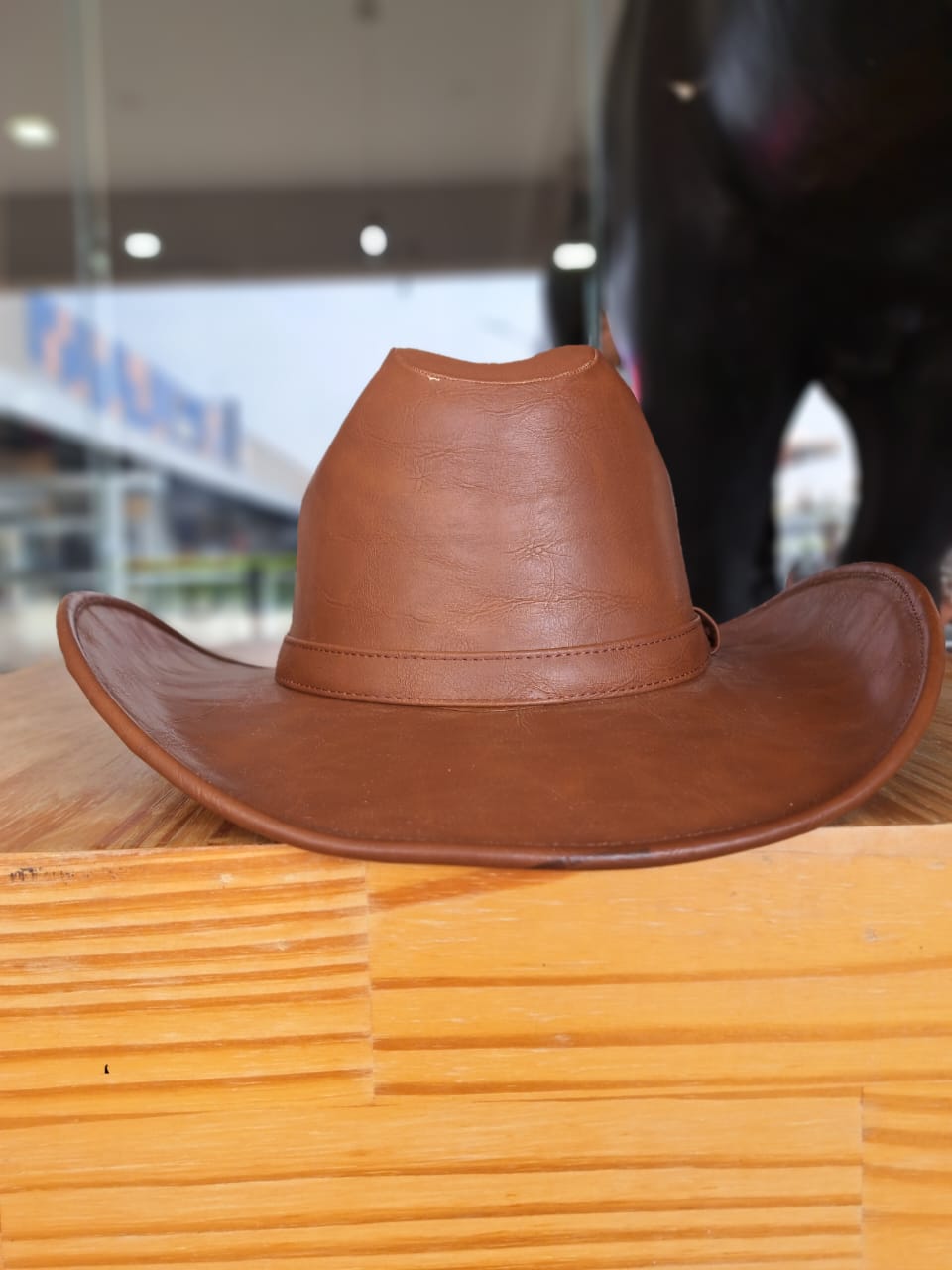 SOMBRERO Denver chihuahua vinipiel TABACO