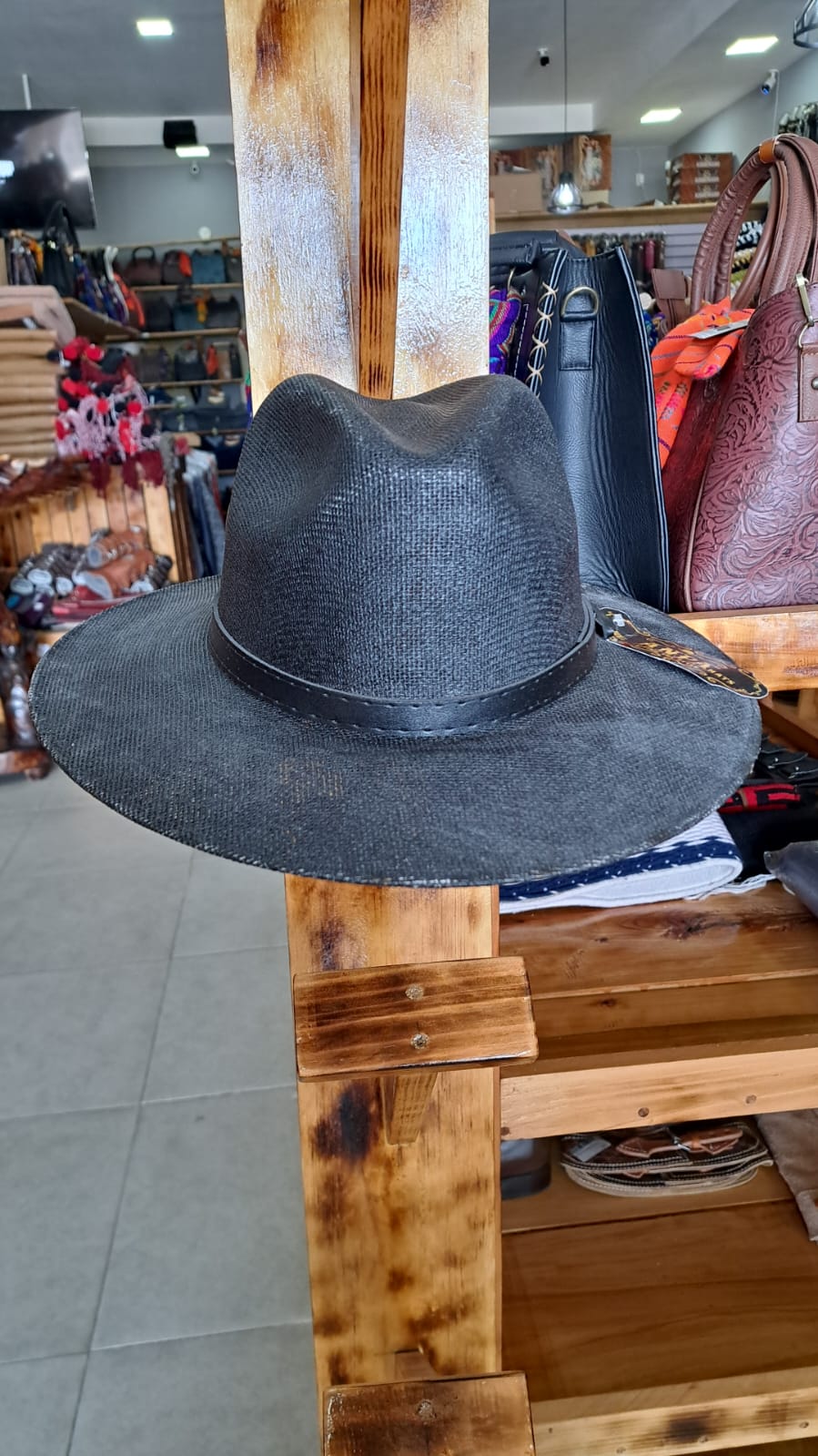 SOMBRERO YUTE EXPLORE NEGRO