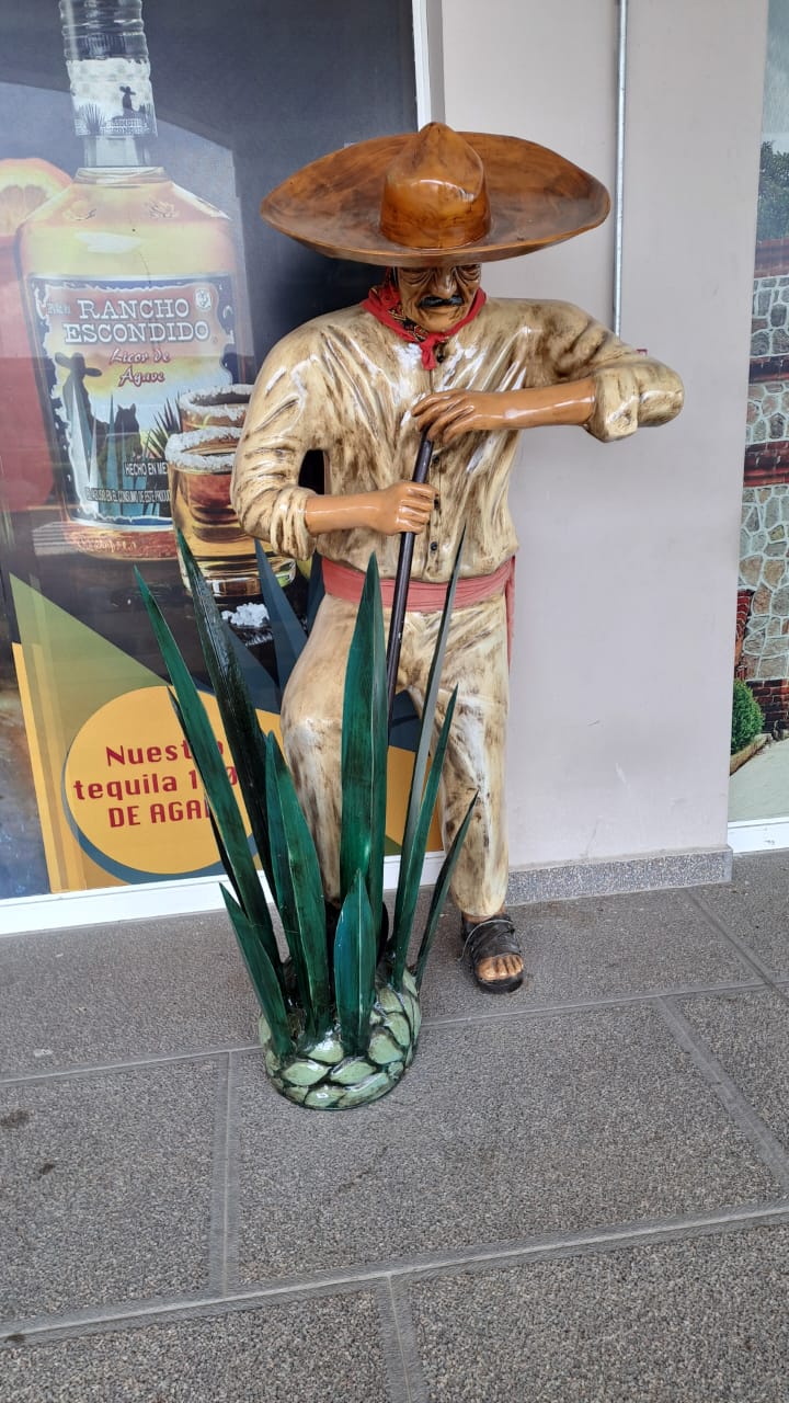 FIGURA ARTESANAL TRABAJADOR
