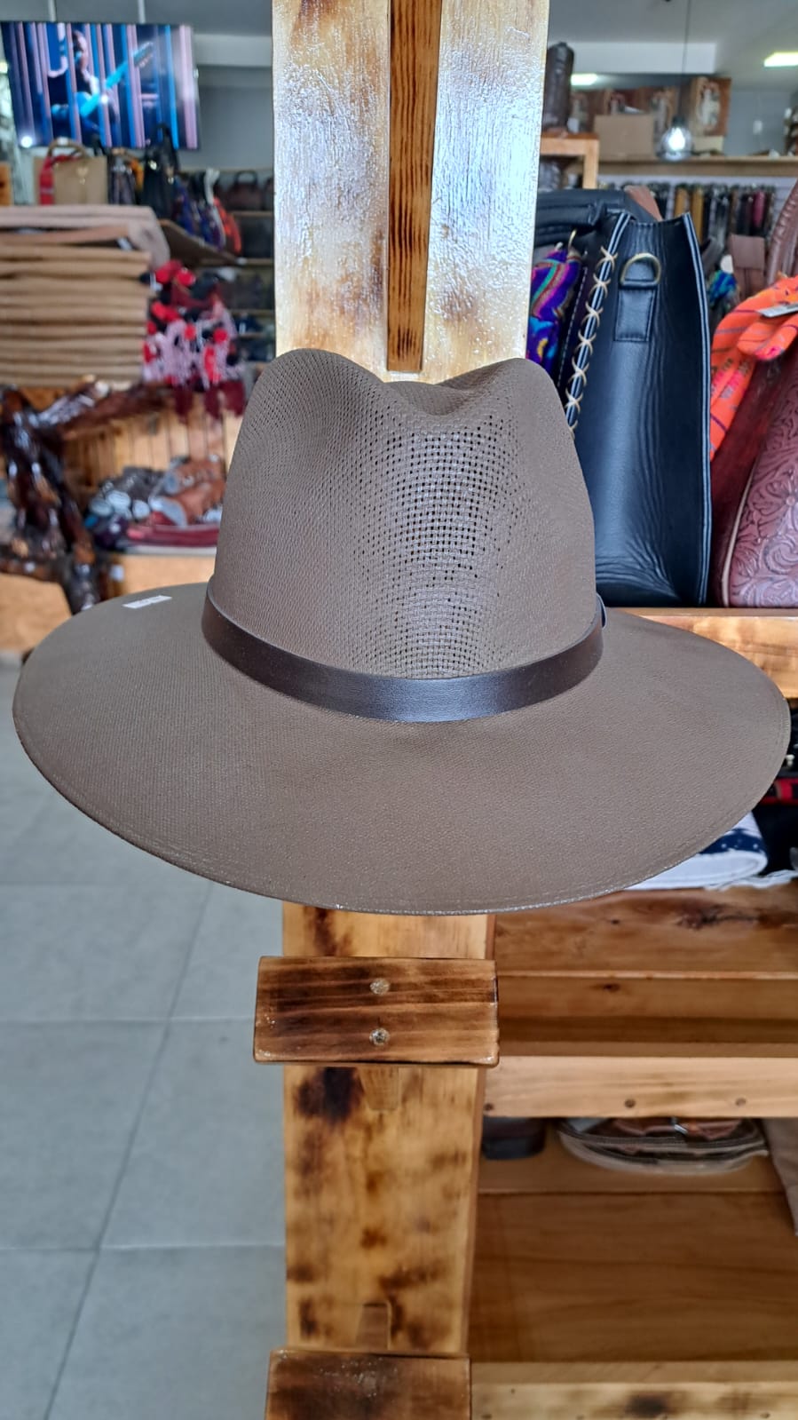 SOMBRERO YUTE EXPLORE CAFE