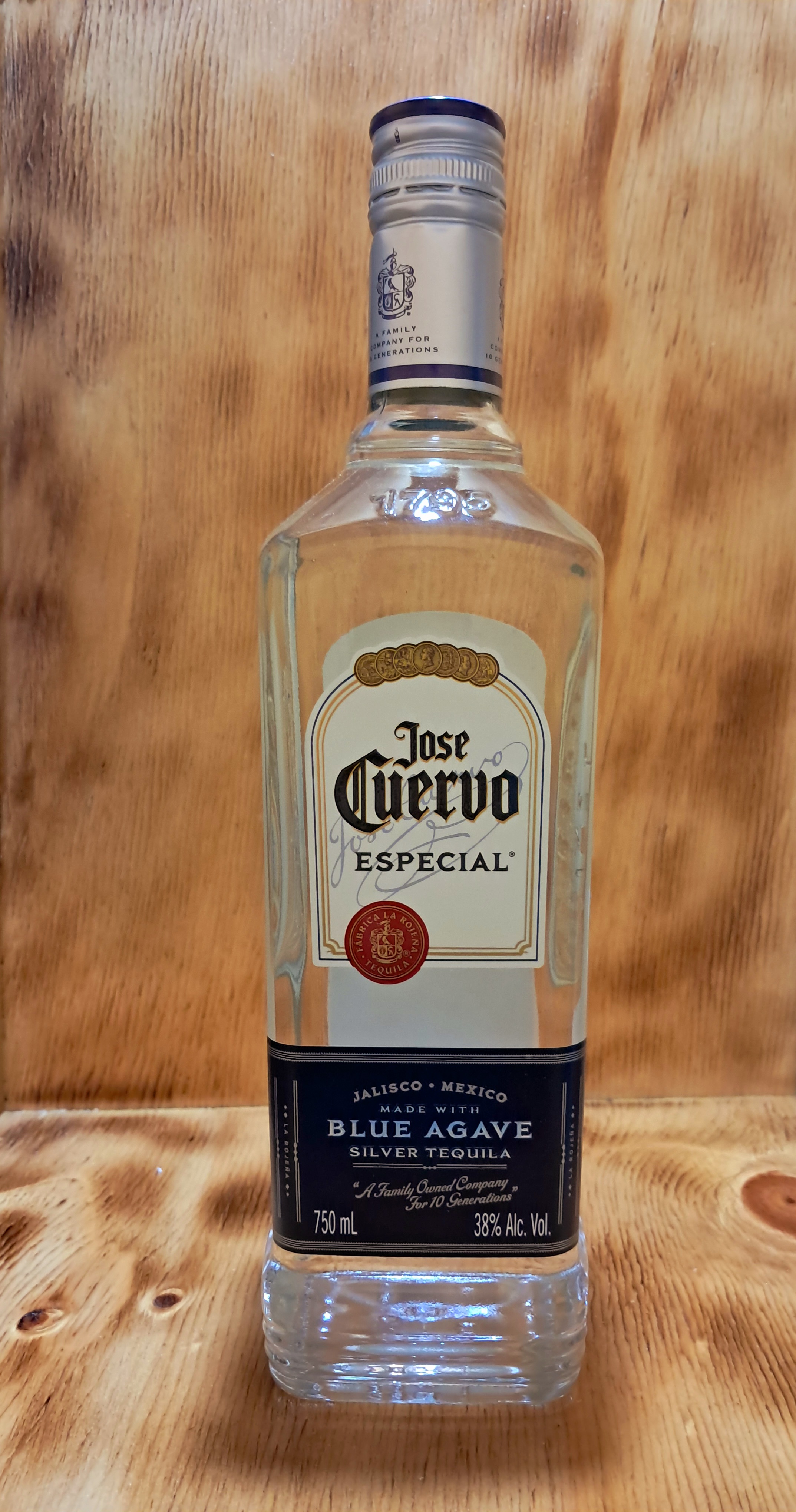 TEQUILA JOSÉ CUERVO ESPECIAL PLATA  SILVER 750M l