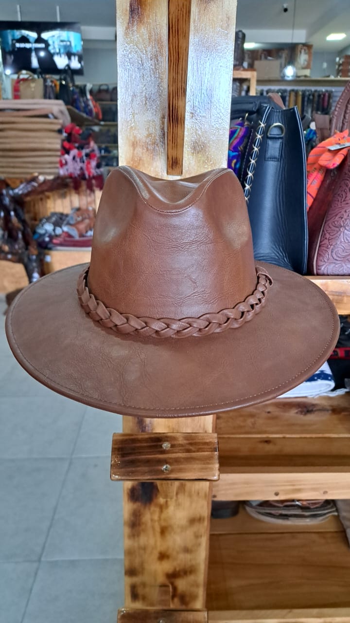 SOMBRERO EXPLORER VINIPIEL CARAMELO