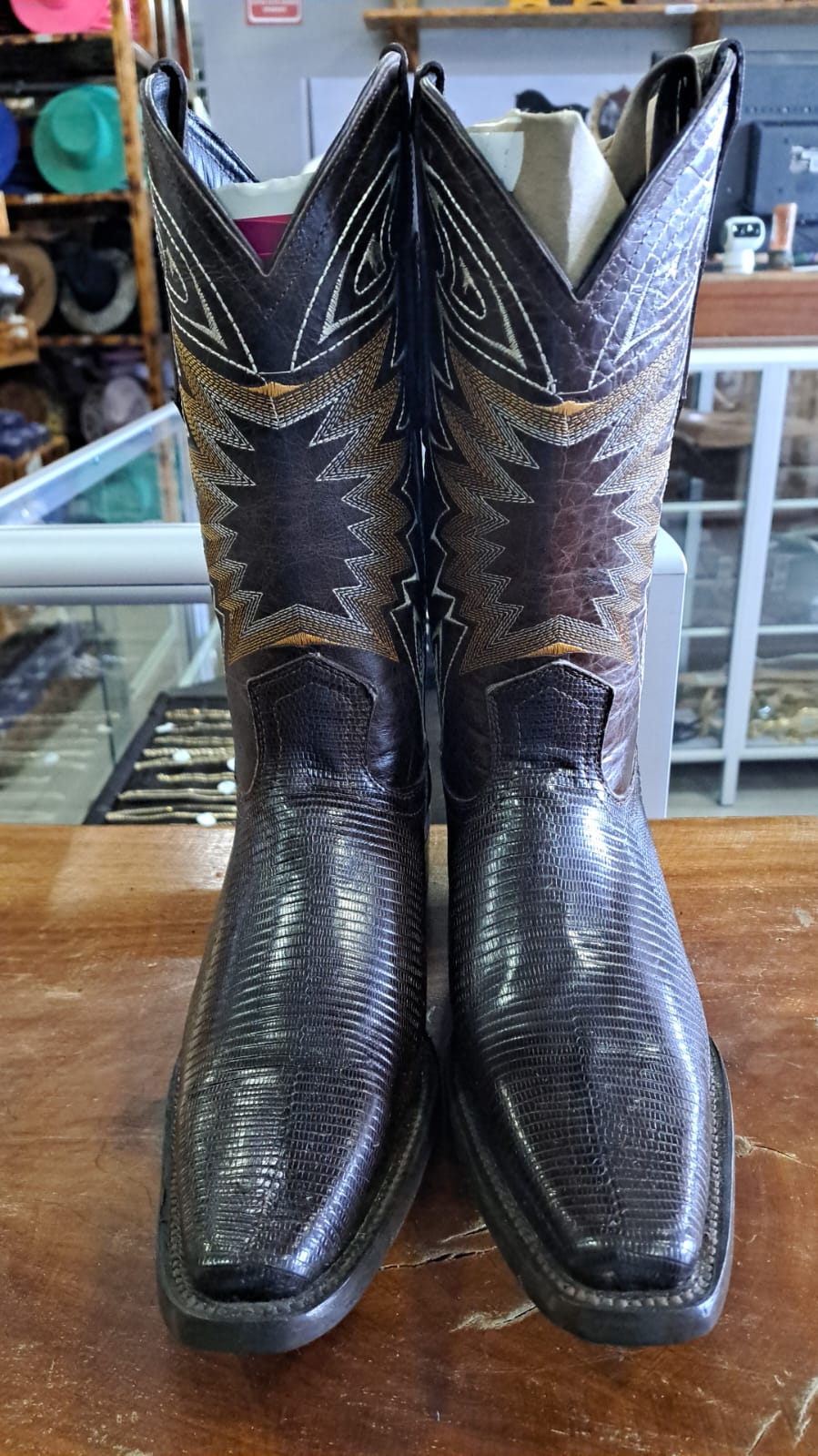 BOTA Lizzard Tabaco