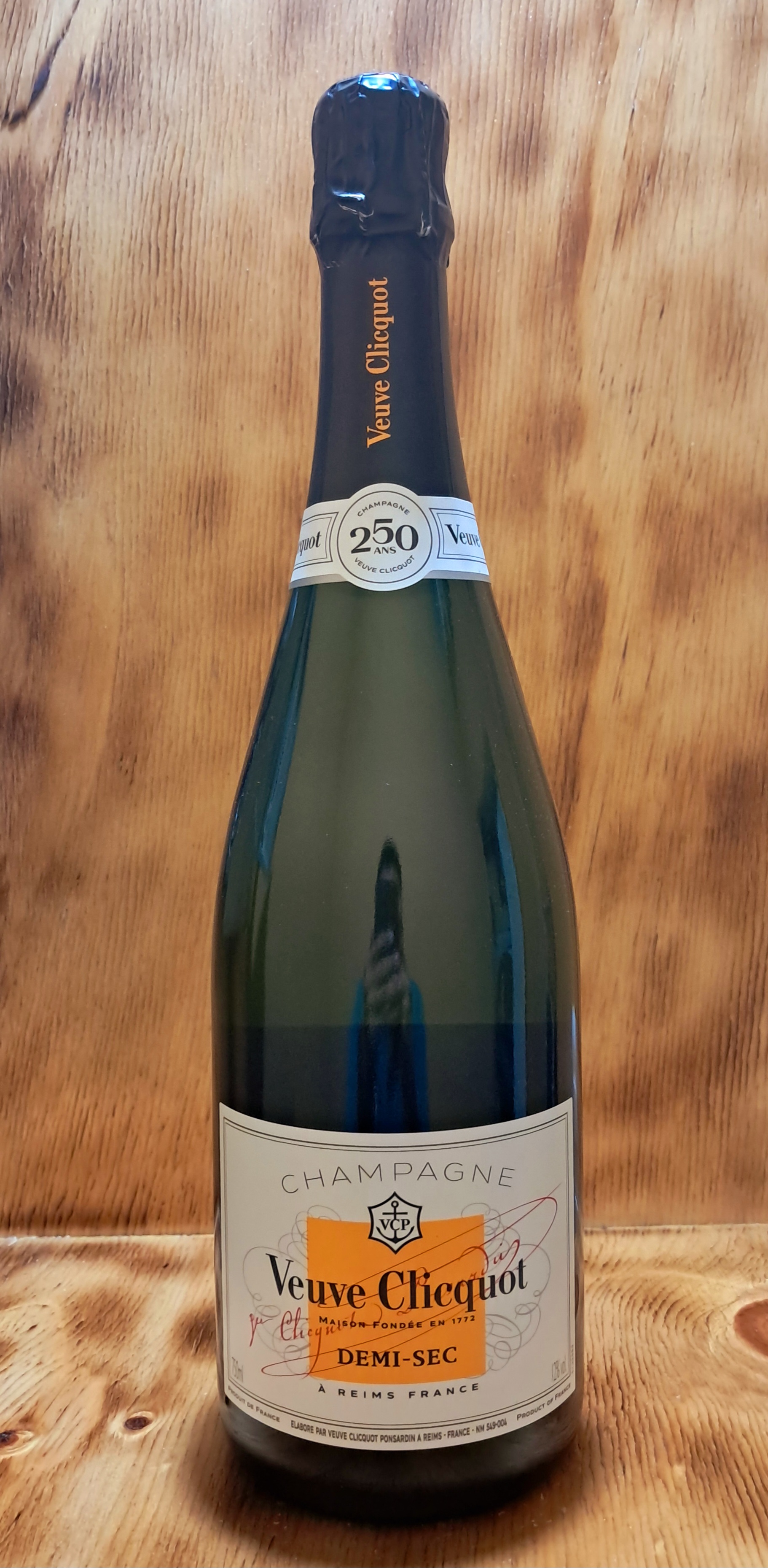 CHAMPAGNE VEUVE CLICQUOT DEMI SEC 750 ML