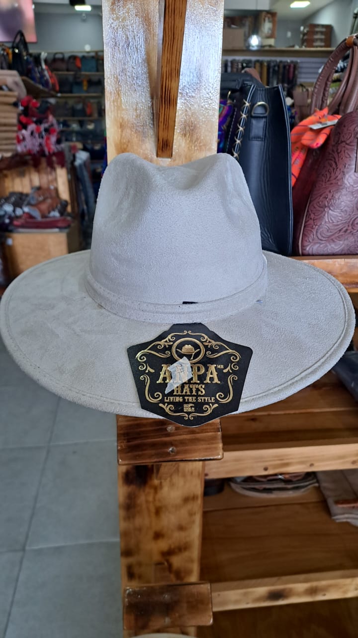 SOMBRERO EXPLORER GAMUZA BLANCO HUESO