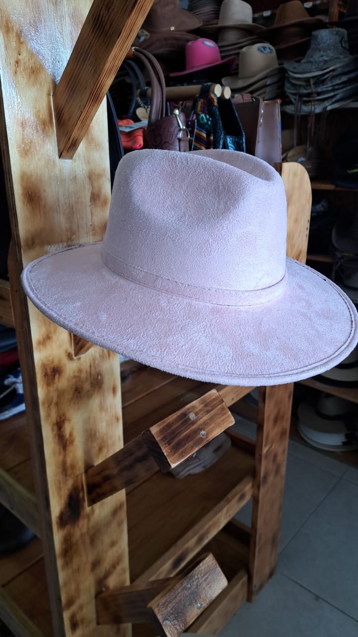 SOMBRERO EXPLORER GAMUZA ROSADO CLARO