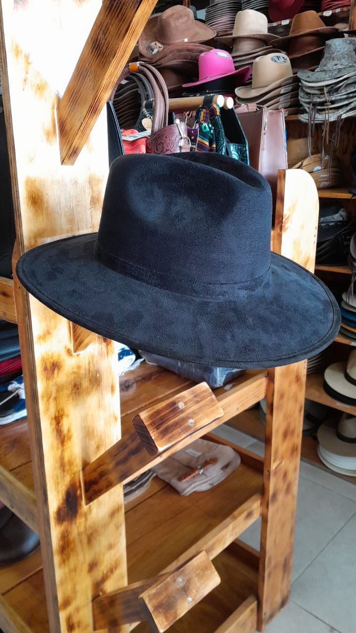 SOMBRERO EXPLORER GAMUZA NEGRO