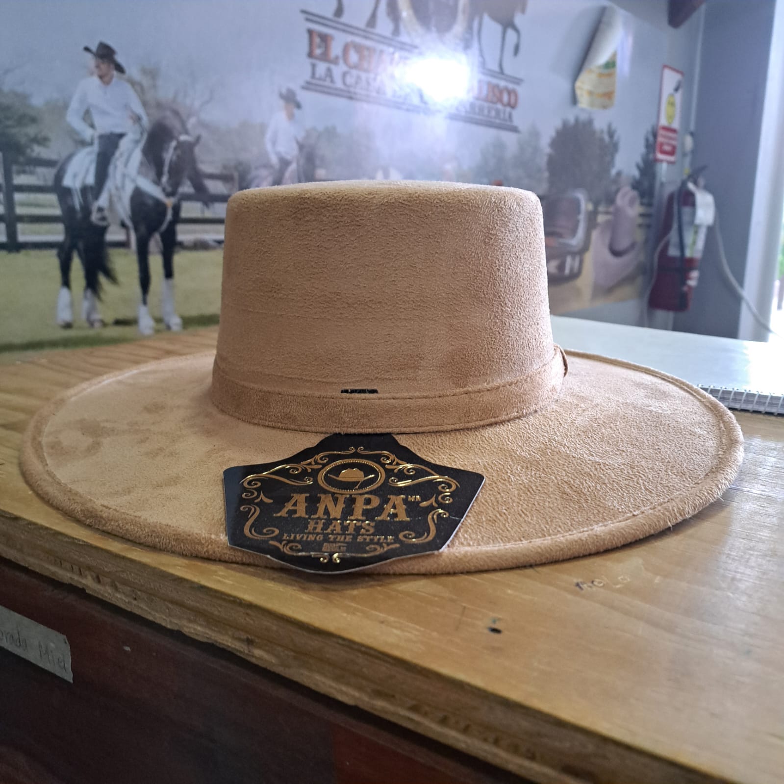 SOMBRERO GAMUZA CORDOBE  BEIGE