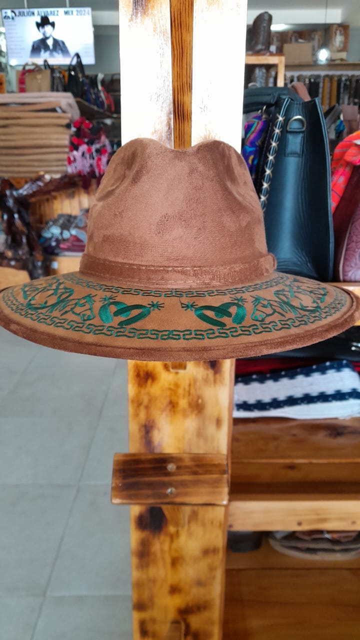 SOMBRERO Bordado gamuza EXPLORER DISEÑO ESPUELA COLOR CAFE