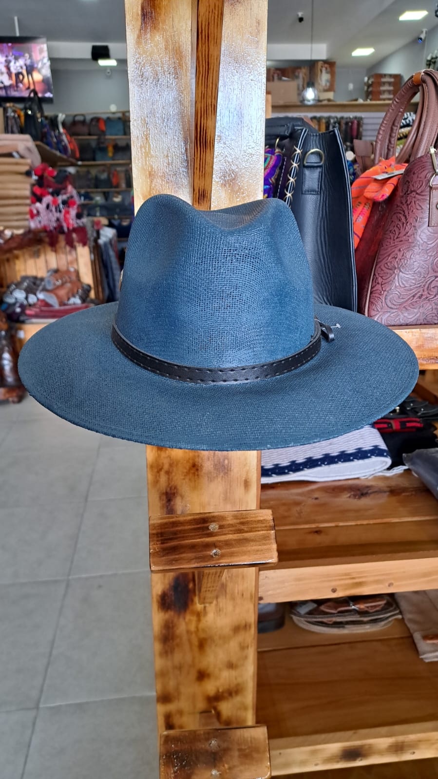 SOMBRERO YUTE EXPLORE AZUL ELECTRICO OSCURO