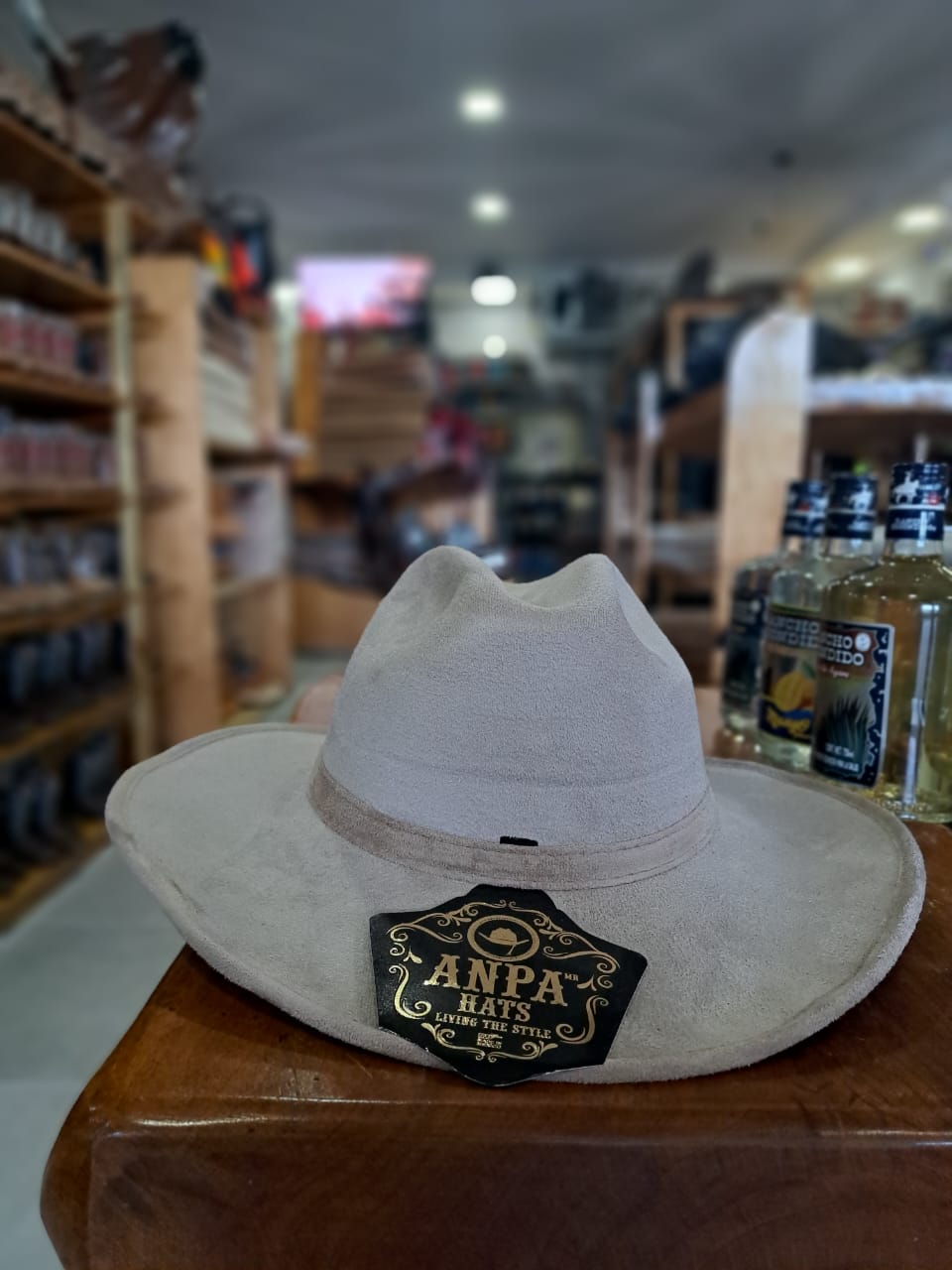 SOMBRERO GAMUZA DENVER GRIS CLARO