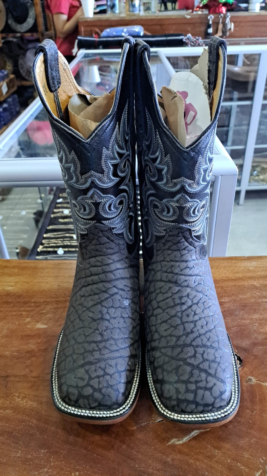BOTA CUELLO DE TORO GRIS