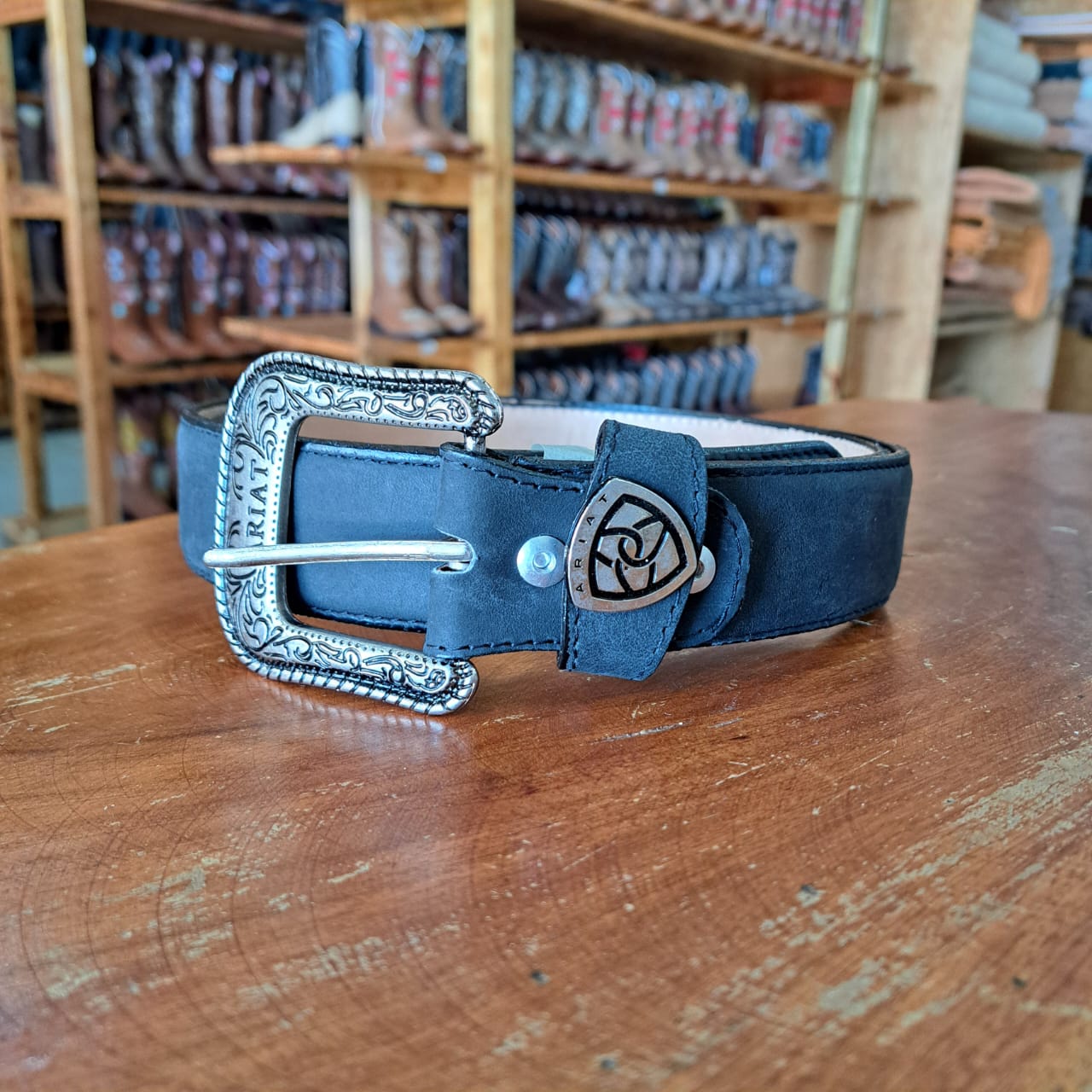 CINTURON ARIAT NEGRO