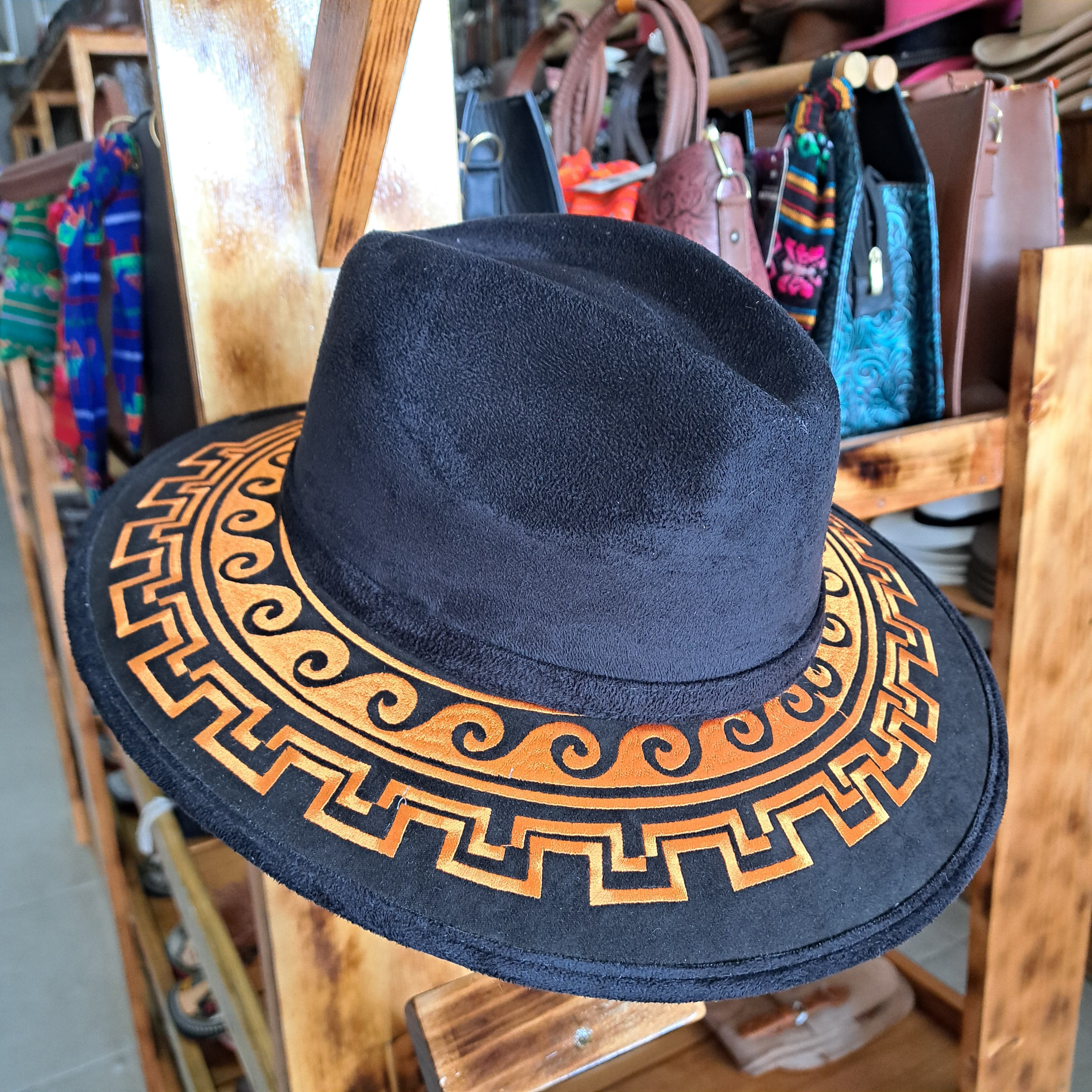 SOMBRERO Bordado gamuza EXPLORER DISEÑO  CHARRO COLOR NEGRO