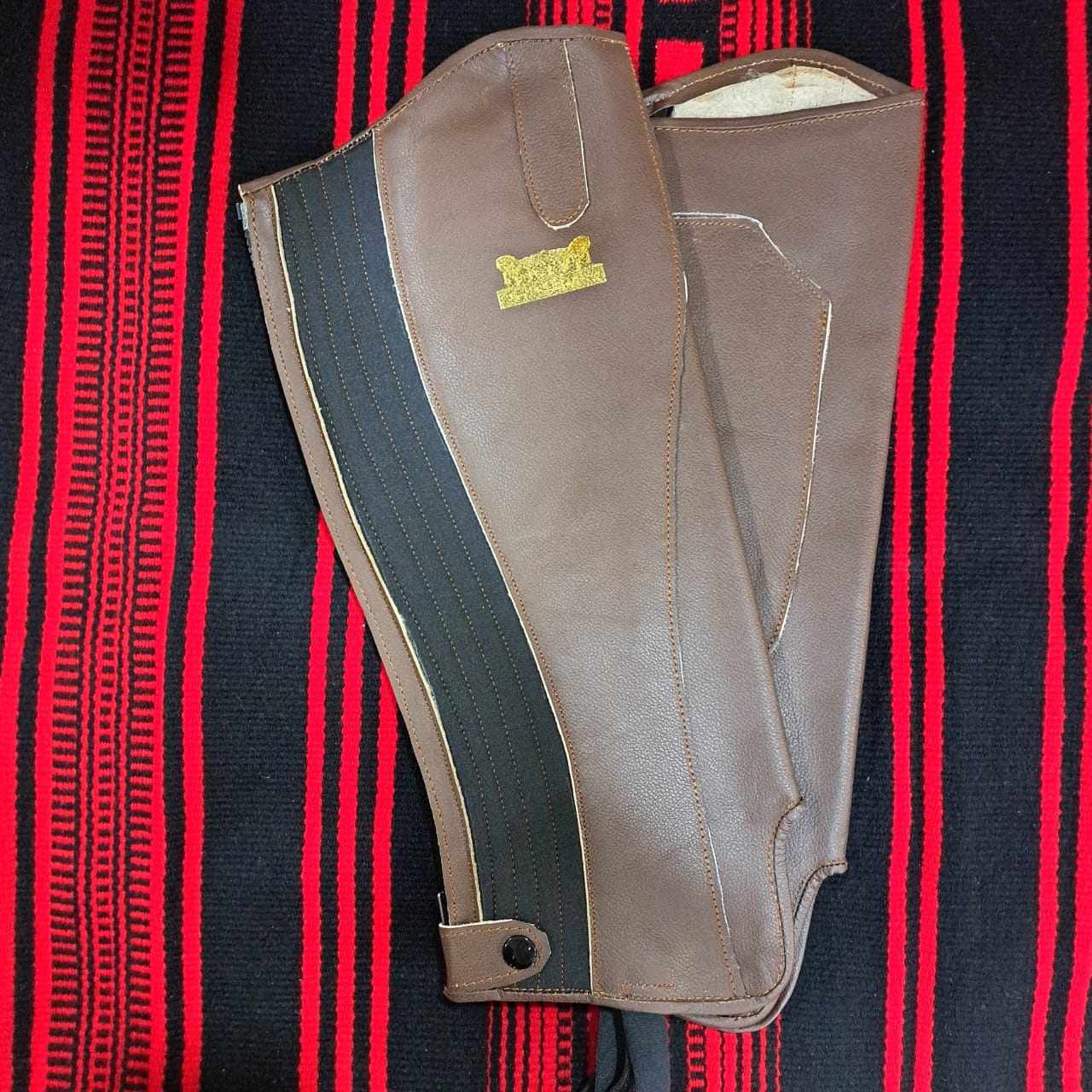 POLAINA DE CUERO CON ELASTICO