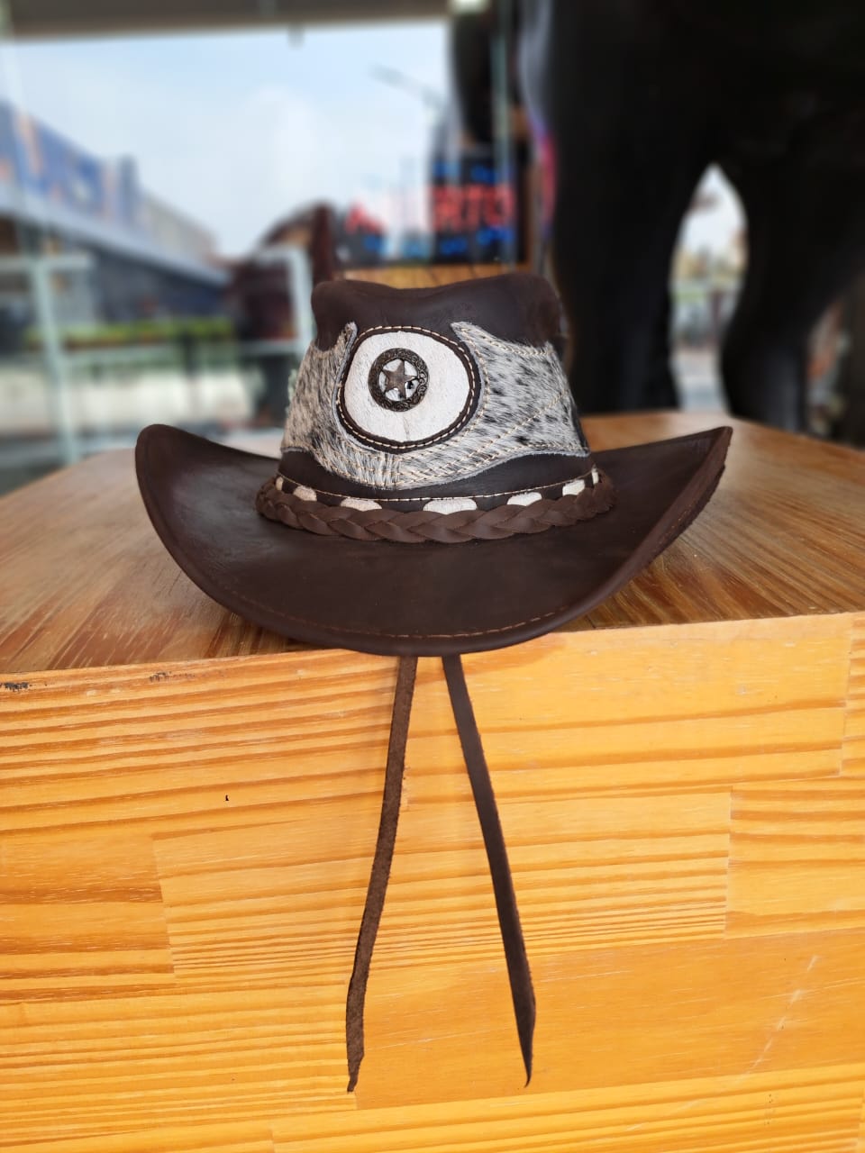 SOMBRERO PIEL PELO COLOR CAFE OSCURO CUERO