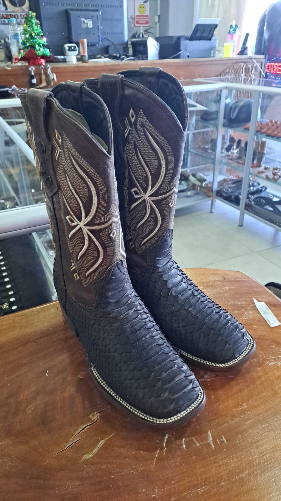 BOTA PYTHON CAFE QUEMADO
