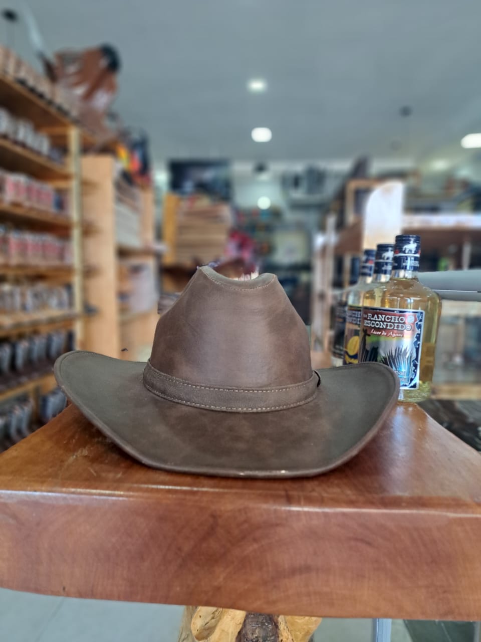 SOMBRERO VINIPIEL DENVER TABACO