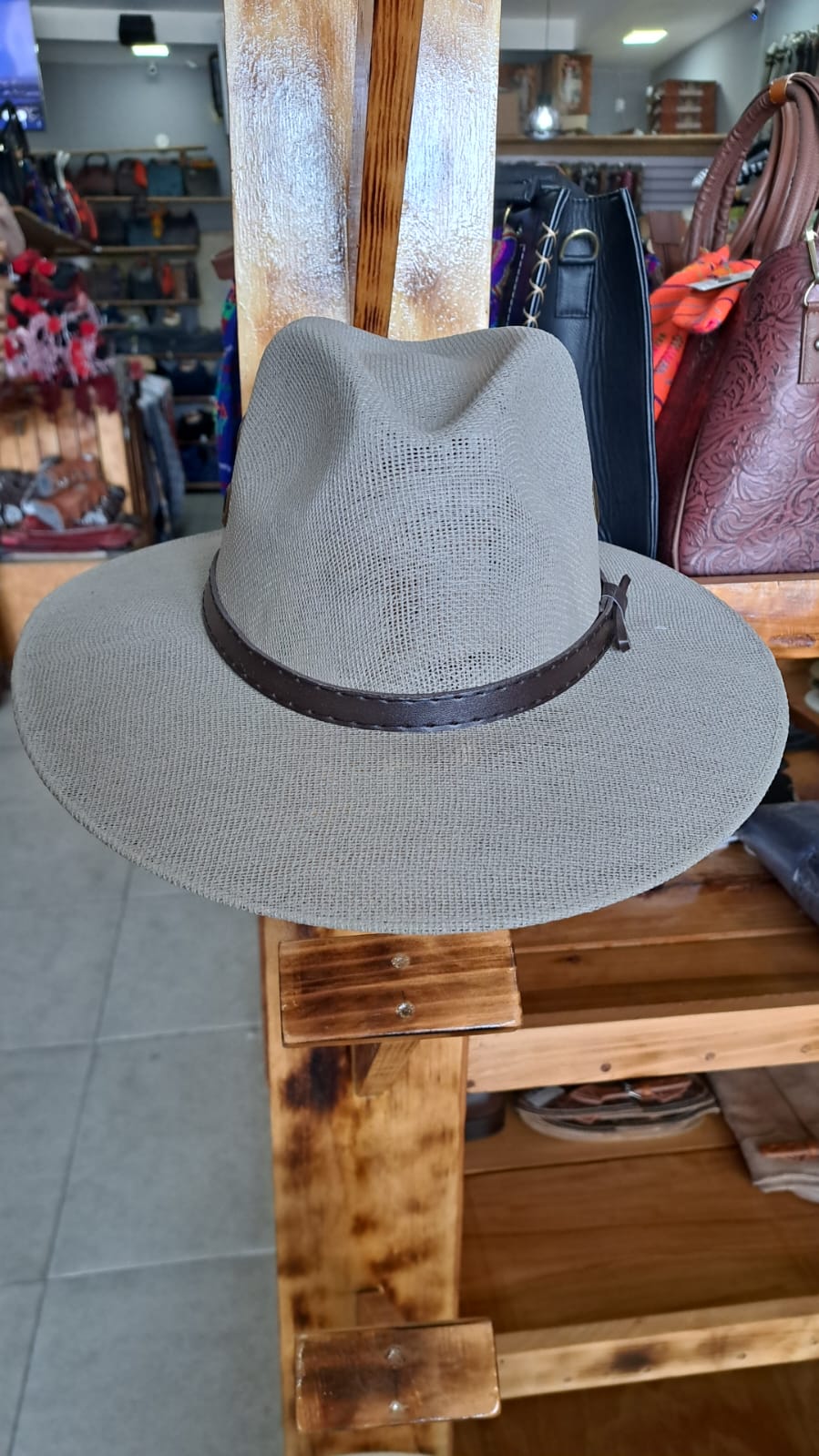 SOMBRERO YUTE EXPLORE  GRIS CENIZA